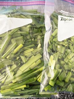 大量買いのニラを生で冷凍保存-レシピのメイン写真