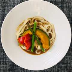 รูปของ 【15分】夏野菜のゴマだれうどん