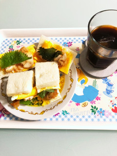 薄焼き卵焼きと唐揚げの手抜きサンド-レシピのメイン写真