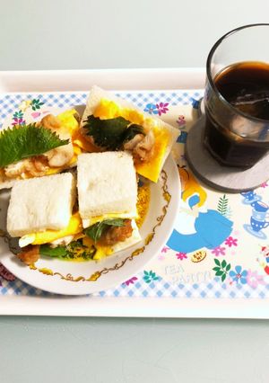薄焼き卵焼きと唐揚げの手抜きサンド-レシピのメイン写真