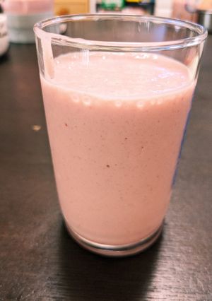 バニラアイスでいちごミルク-レシピのメイン写真