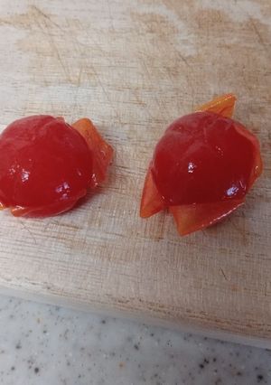 ポットのお湯だけでミニトマト湯剥き-レシピのメイン写真