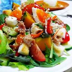 รูปของ 季節野菜のたっぷり★ごちそうサラダ