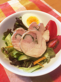 ハーブが入った手作り鶏胸ハム-レシピのメイン写真