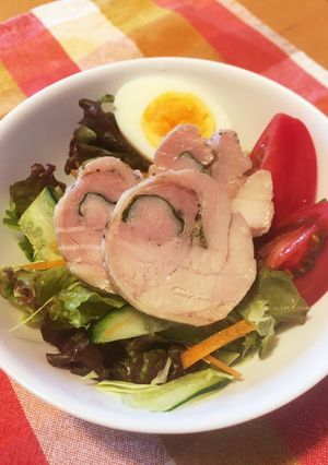 ハーブが入った手作り鶏胸ハム-レシピのメイン写真