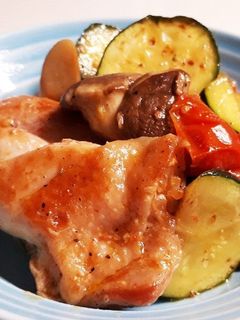 鶏もも肉とズッキーニのナンプラー炒め-レシピのメイン写真