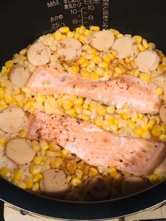 トウモロコシとシーフードの炊き込みご飯-レシピのメイン写真