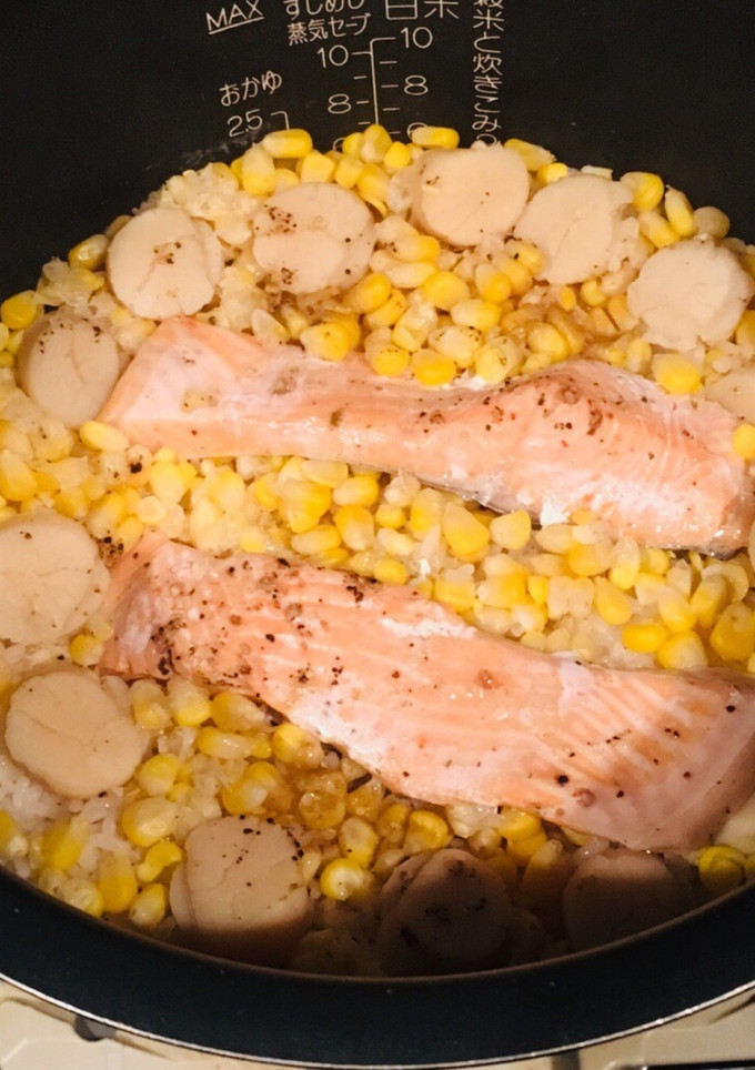 トウモロコシとシーフードの炊き込みご飯-レシピのメイン写真