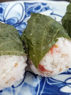 大葉の塩漬けで梅おにぎり-レシピのメイン写真