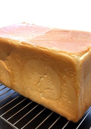 捏ねない!混ぜるだけの簡単♪リッチ食パン-レシピのメイン写真