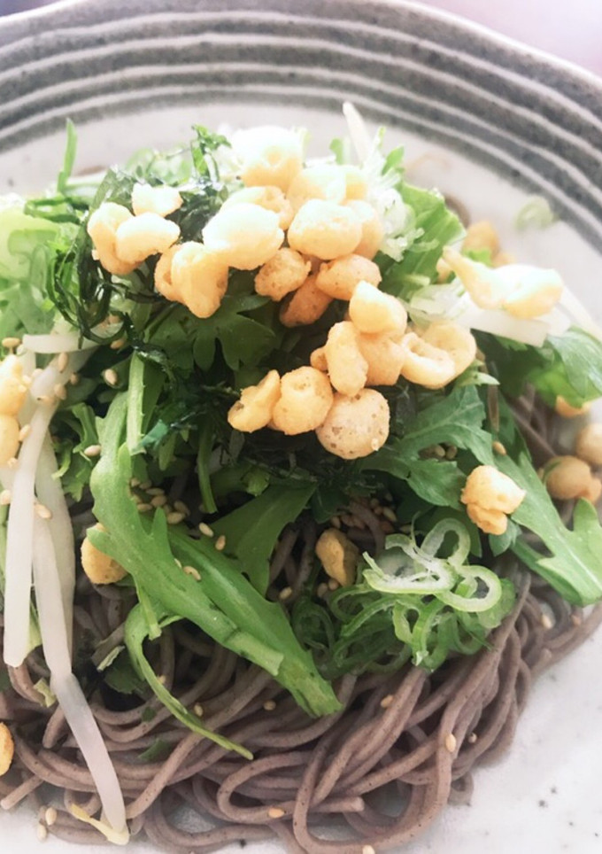 そのまま生の春菊とモヤシのっけ蕎麦-レシピのメイン写真