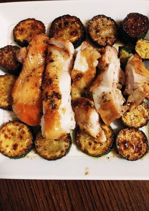 豪華✨ズッキーニと鶏モモ肉のポワレ✨-レシピのメイン写真