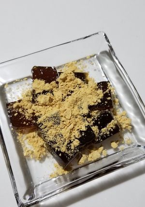 トッピング☆黒糖わらびにきな粉-レシピのメイン写真