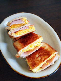 定番!ハムチーズエッグのホットサンド☆-レシピのメイン写真
