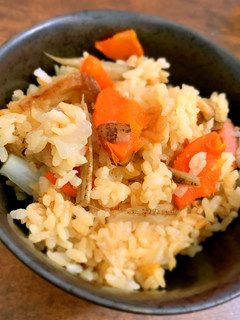 人参玉ねぎ牛蒡の消費に、簡単炊き込みご飯-レシピのメイン写真