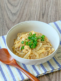 ランチに♪レンジで簡単!ツナ玉丼-レシピのメイン写真