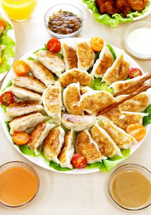 ★餃子好き集合~★ディップ餃子パーティー-レシピのメイン写真
