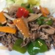 牛肉とカラフル野菜の塩ニンニク炒め