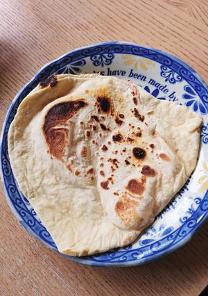 ハムとチーズのナン♪軽食やおつまみに♪-レシピのメイン写真