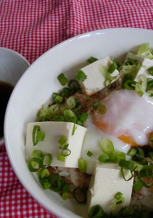 目からウロコの豆腐丼-レシピのメイン写真