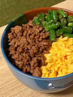 【超簡単!】3色そぼろ丼*+-レシピのメイン写真