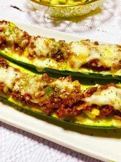 ズッキーニのミートソースチーズ焼き♪-レシピのメイン写真