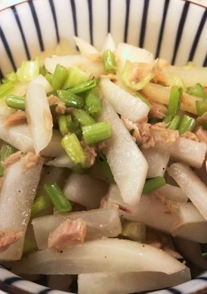 胡椒でピリッと 簡単カブのツナ缶炒め-レシピのメイン写真