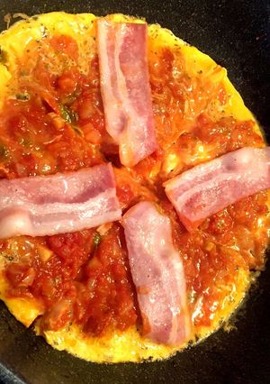 野菜が沢山入ったブランチオムレツ-レシピのメイン写真