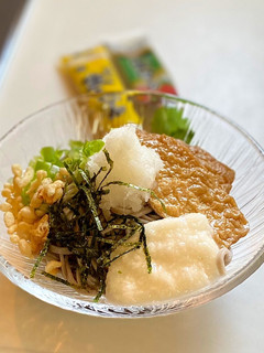 てんこ盛り過ぎる、ぶっかけ冷やし蕎麦-レシピのメイン写真