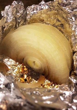 キャンプ飯★BBQ蒸焼き甘ーい玉ねぎ-レシピのメイン写真