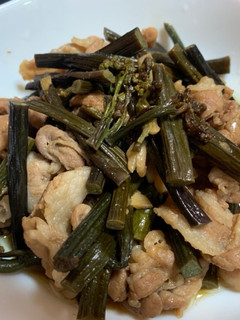 わらびと豚肉のにんにく炒め-レシピのメイン写真