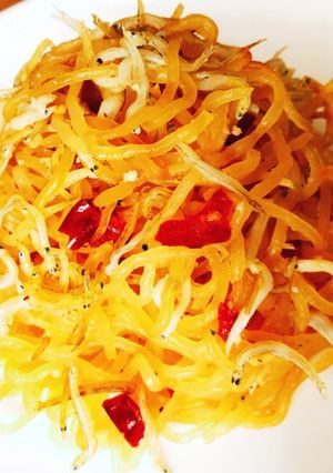 簡単♪こんにゃく麺でしらすペペロンチーノ-レシピのメイン写真