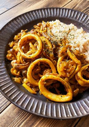 玄米ごはん☆スルメイカのスパイスカレー-レシピのメイン写真