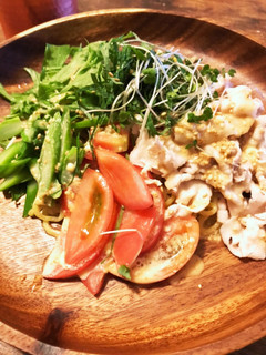 サラダのっけて冷やしラーメン-レシピのメイン写真