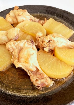 簡単！手羽元(鶏もも肉でも)と大根の煮物-レシピのメイン写真