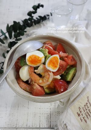 えびとアボカドとトマトのDELI風サラダ-レシピのメイン写真