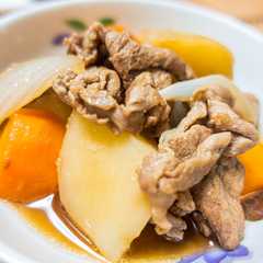 รูปของ 家庭料理の定番♪優しい肉じゃが