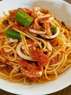 スルメイカとオクラのトマトソースパスタ-レシピのメイン写真