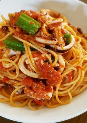 スルメイカとオクラのトマトソースパスタ-レシピのメイン写真