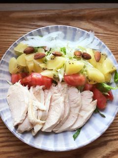 蒸し鶏とキウイで☆サマービタミンサラダ-レシピのメイン写真