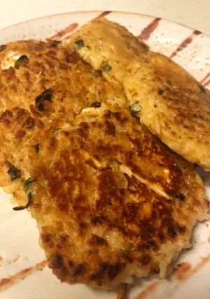 朝食にも昼食にも!カリカリご飯おやき-レシピのメイン写真