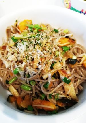 ぜーんぶ余り物！おそばの焼きそば!!-レシピのメイン写真