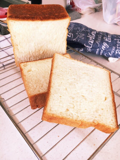 HBでふわふわしっとり金の食パン風型焼き-レシピのメイン写真