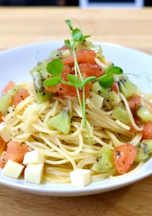 簡単！トマトとキウイの冷製パスタ-レシピのメイン写真