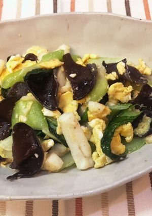 イカと生キクラゲとちんげん菜の卵塩炒め-レシピのメイン写真
