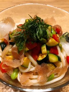 ころころ夏野菜と生ハムの冷やしうどん-レシピのメイン写真