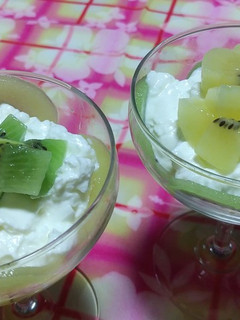ゼスプリキウイ朝食べたいヨーグルト-レシピのメイン写真