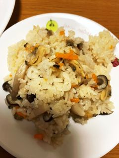 【幼児食にも】野菜とあさりの炊き込みご飯-レシピのメイン写真