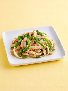 鶏むね肉とピーマンの深煎りごま炒め-レシピのメイン写真