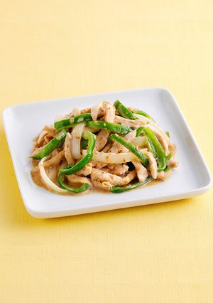 鶏むね肉とピーマンの深煎りごま炒め-レシピのメイン写真